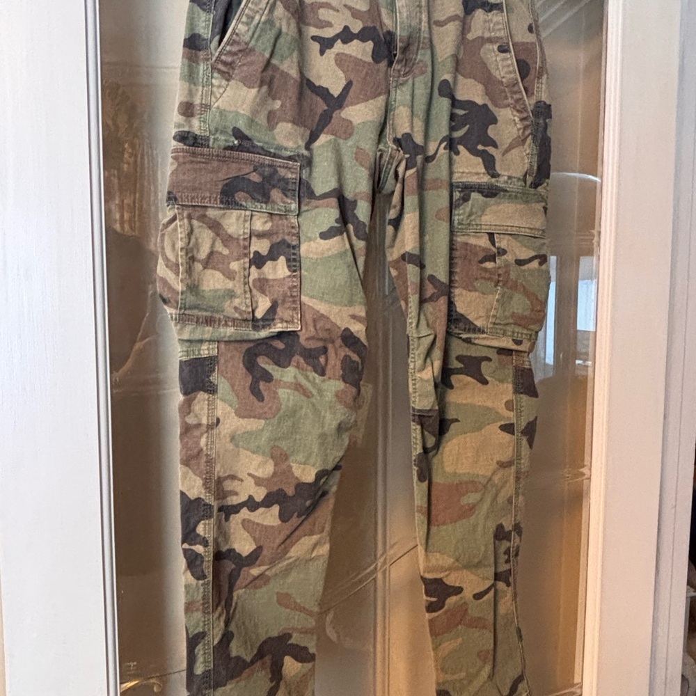 GAP Green Camouflage Trousers - Picture 2 of 9